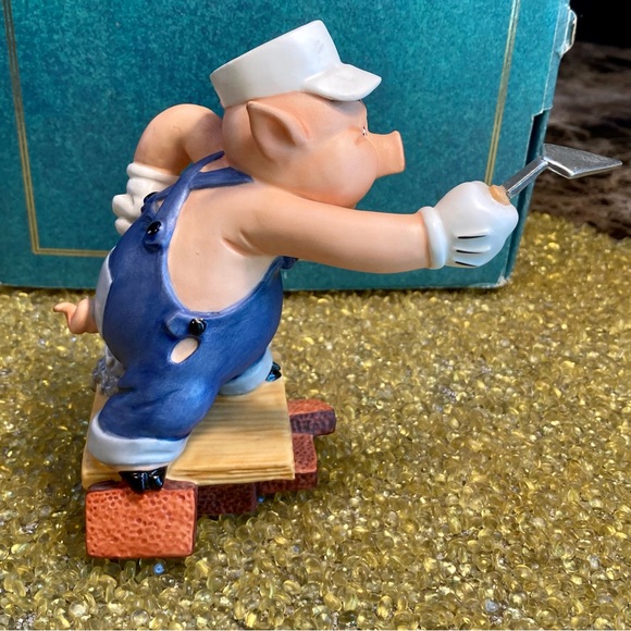 WDCC Practical Pig - Picture 6 of 16